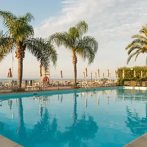 Appartamento Elegante Con Piscina - Wifi E Box Privato, Sanremo